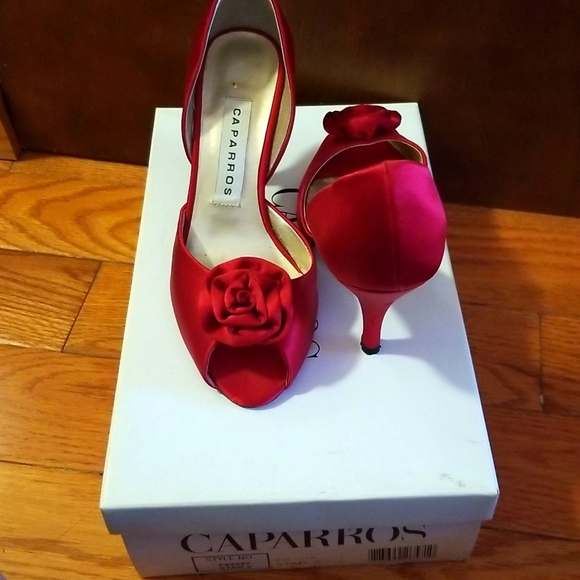 Caparros Red Heels Size 5 - Picture 3 of 3